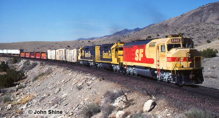 Santa Fe 5960 at Abo Canyon, New Mexico