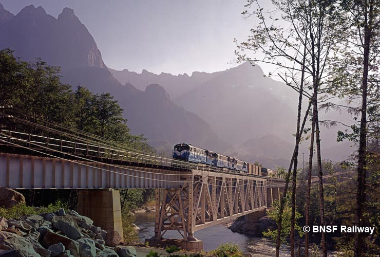 GN U33Cs crossing the Skykomish River near Index, Washington